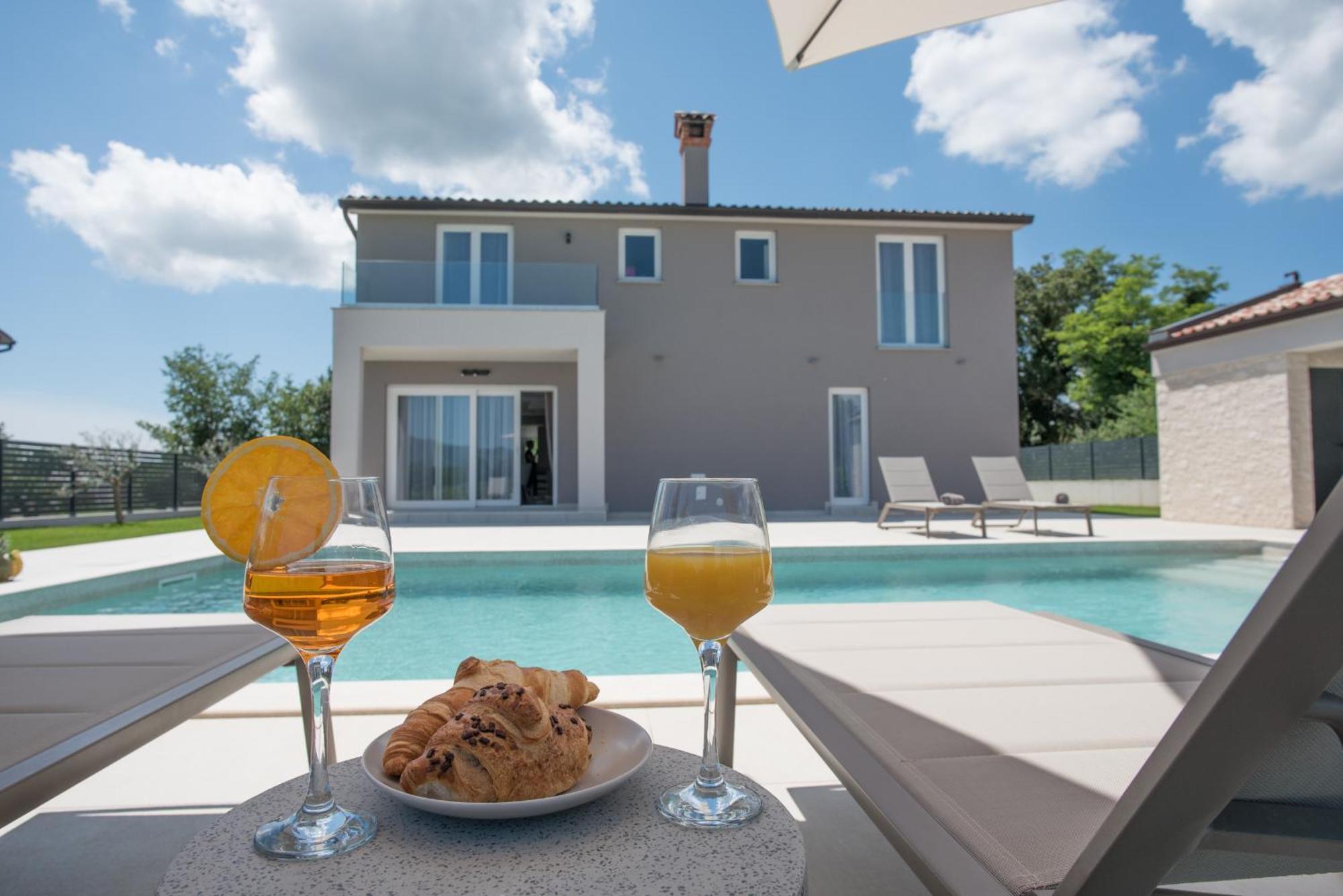 Villa Laura Santalezi Екстериор снимка